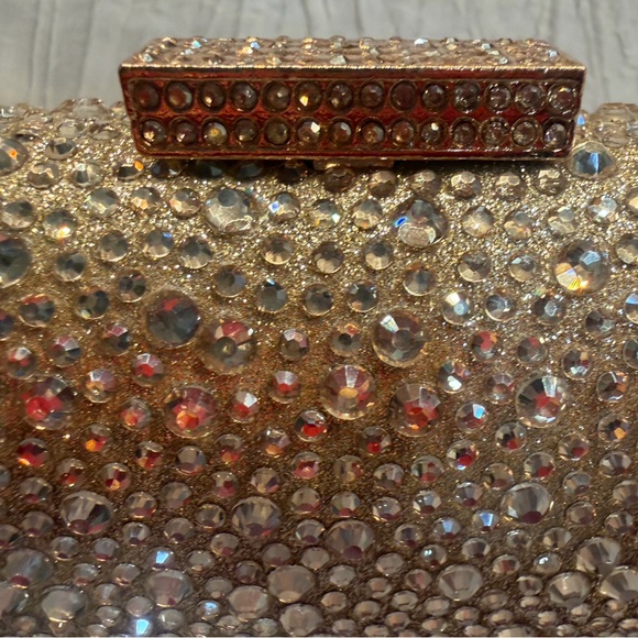 Sparkling Gold Rhinestone Clutch - Picture 5 of 9